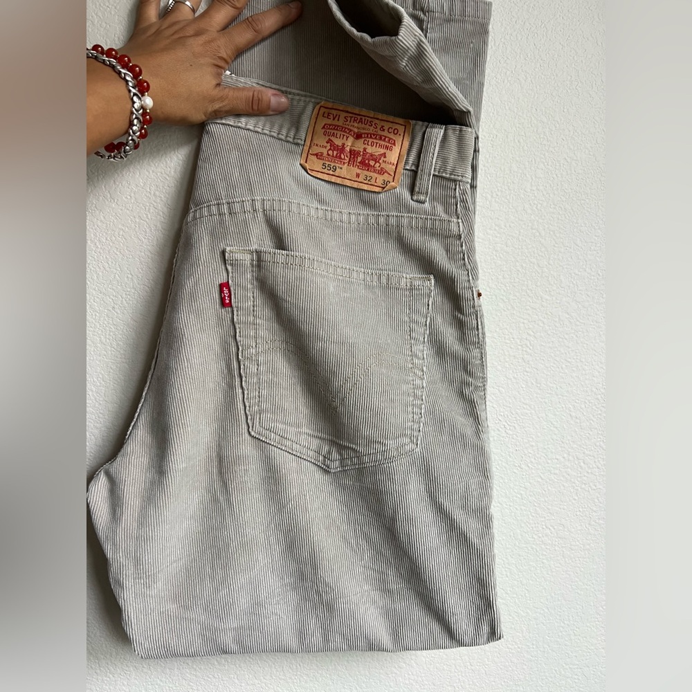 Levis 559 Relaxed Fit Corduroy